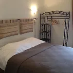De Hotel 2*