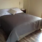 De